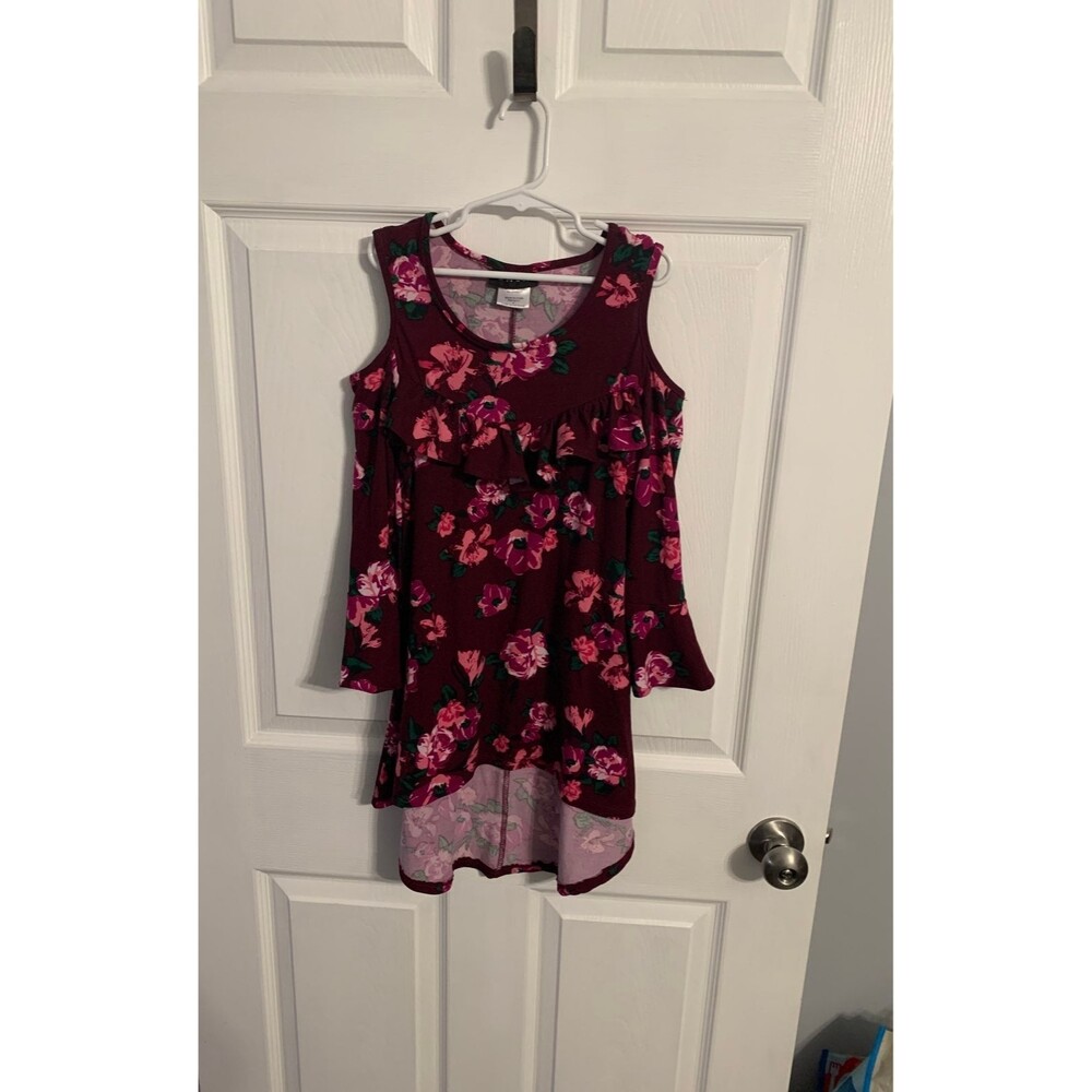 R.M.L.A. Cold Shoulder Top. Size 8.